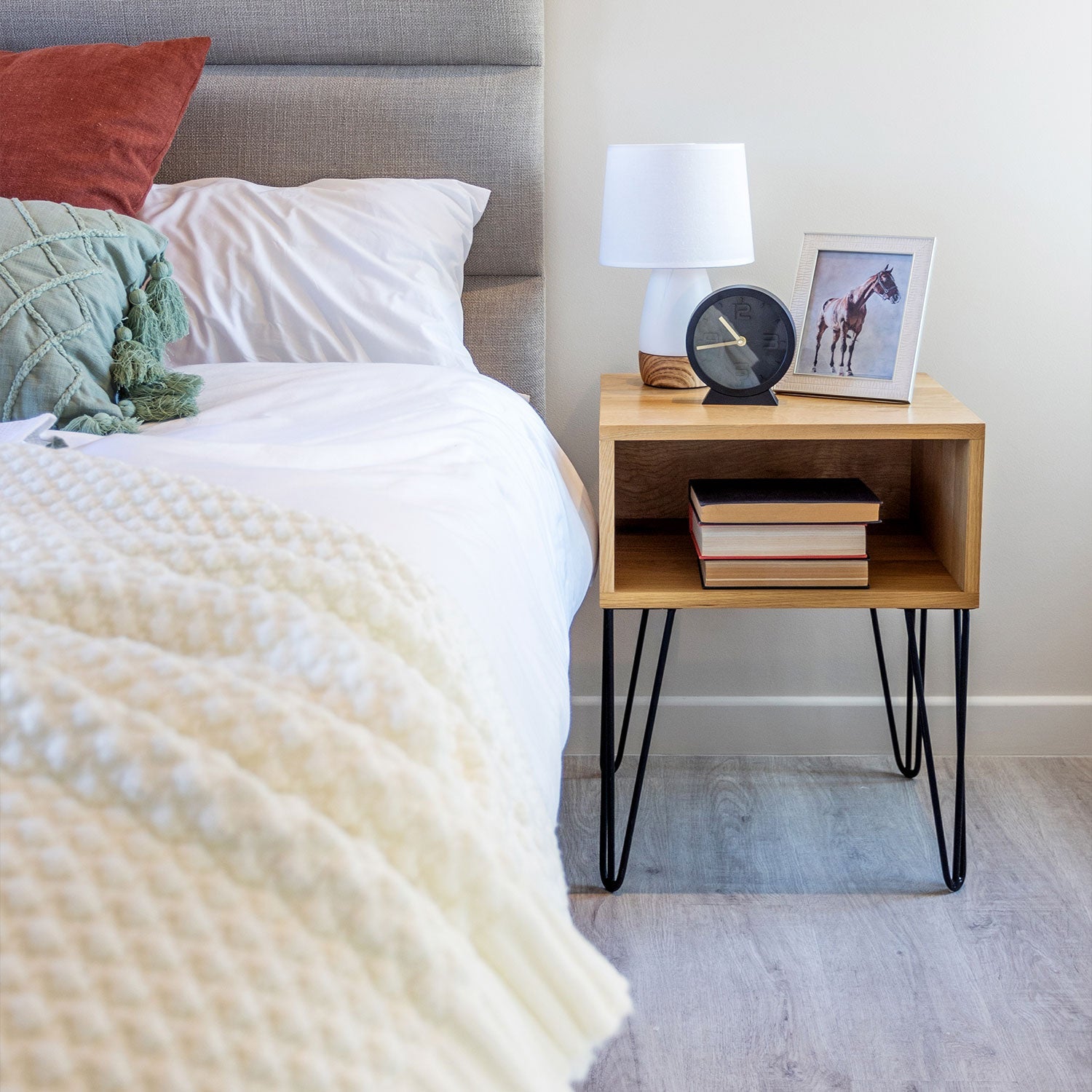 Bedside Cabinets – Ouhout