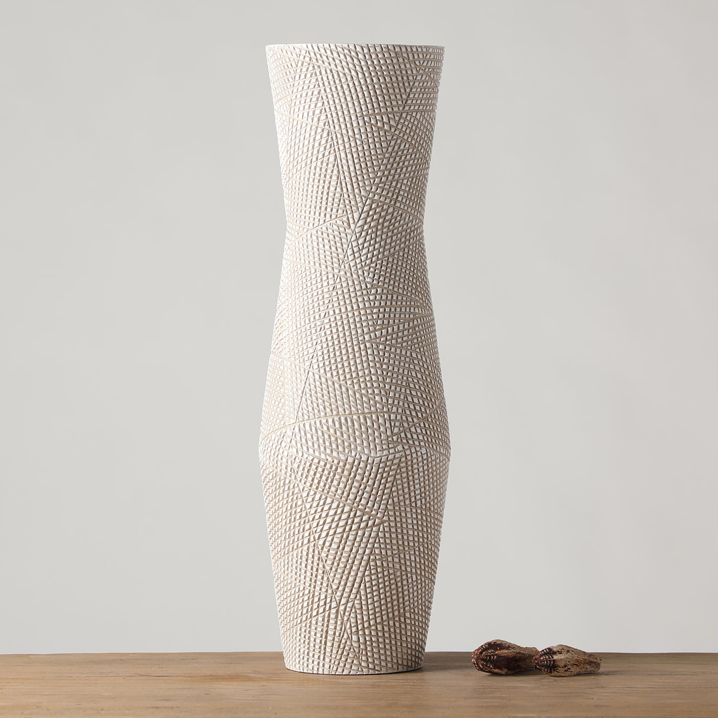 Gaea’s Fields Vase | Loam/Sand | 210x670mm