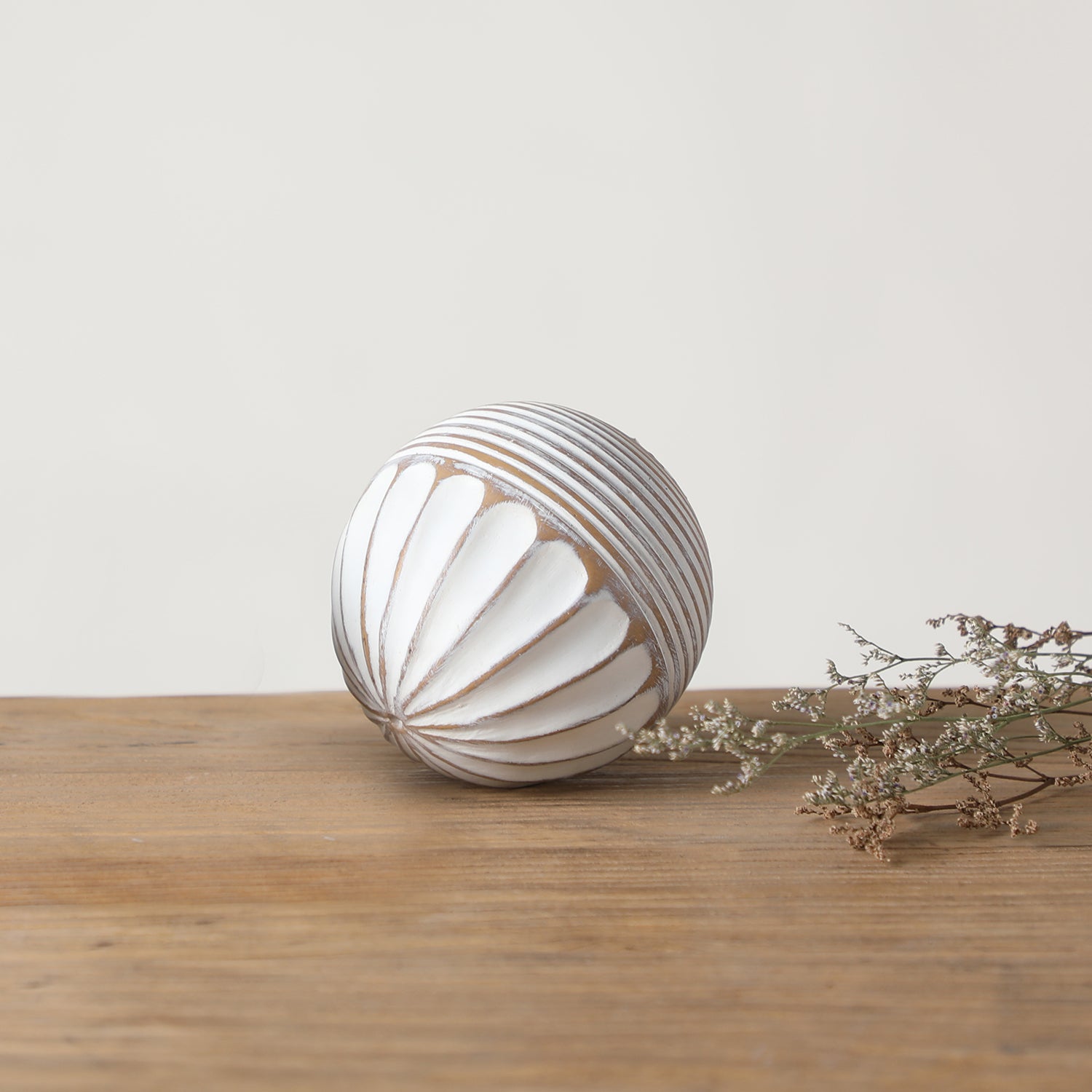 Hidden Hollow Decorative Spheres - Ouhout