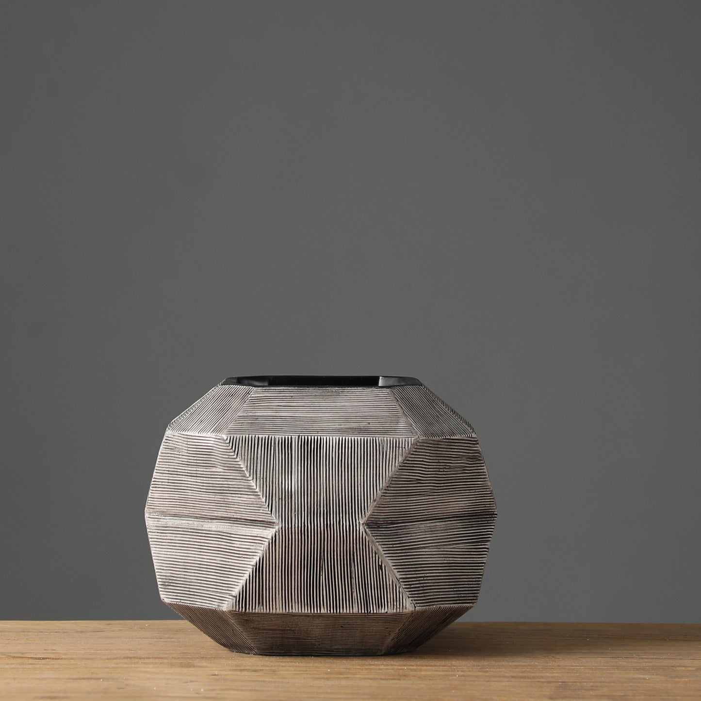 Pentara Vase | Charcoal/Dove | 225x225mm