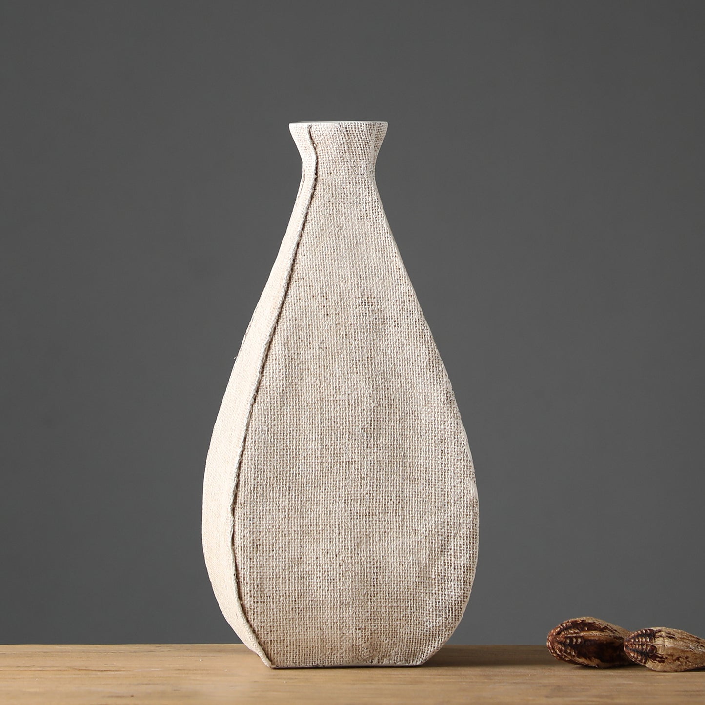 Petrified Parchment Vase | 185x185x400mm