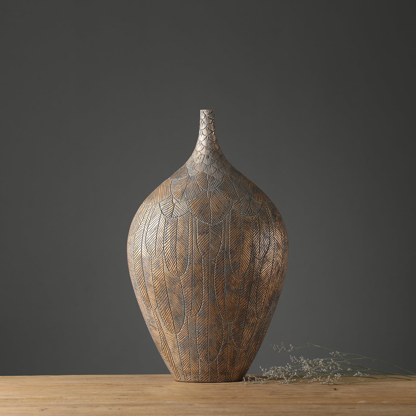 Radiant Plume Vase | 350x160x590mm