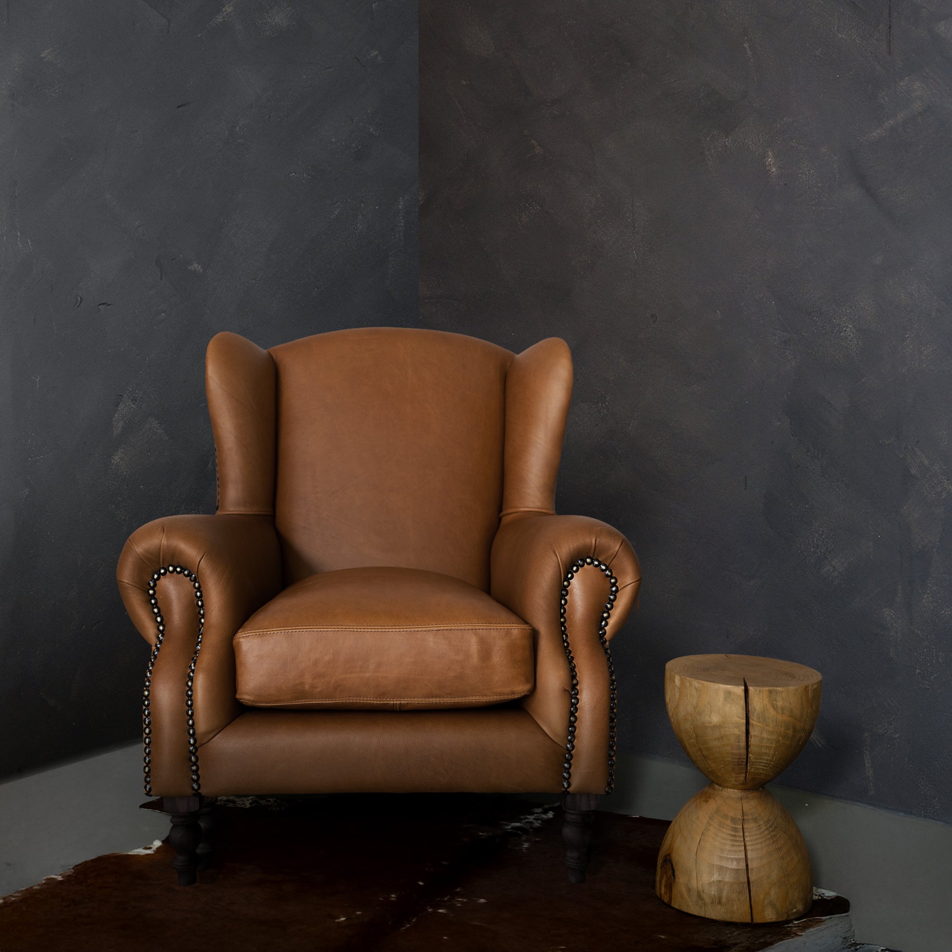 Classic Leather Wingback Chair - Ouhout